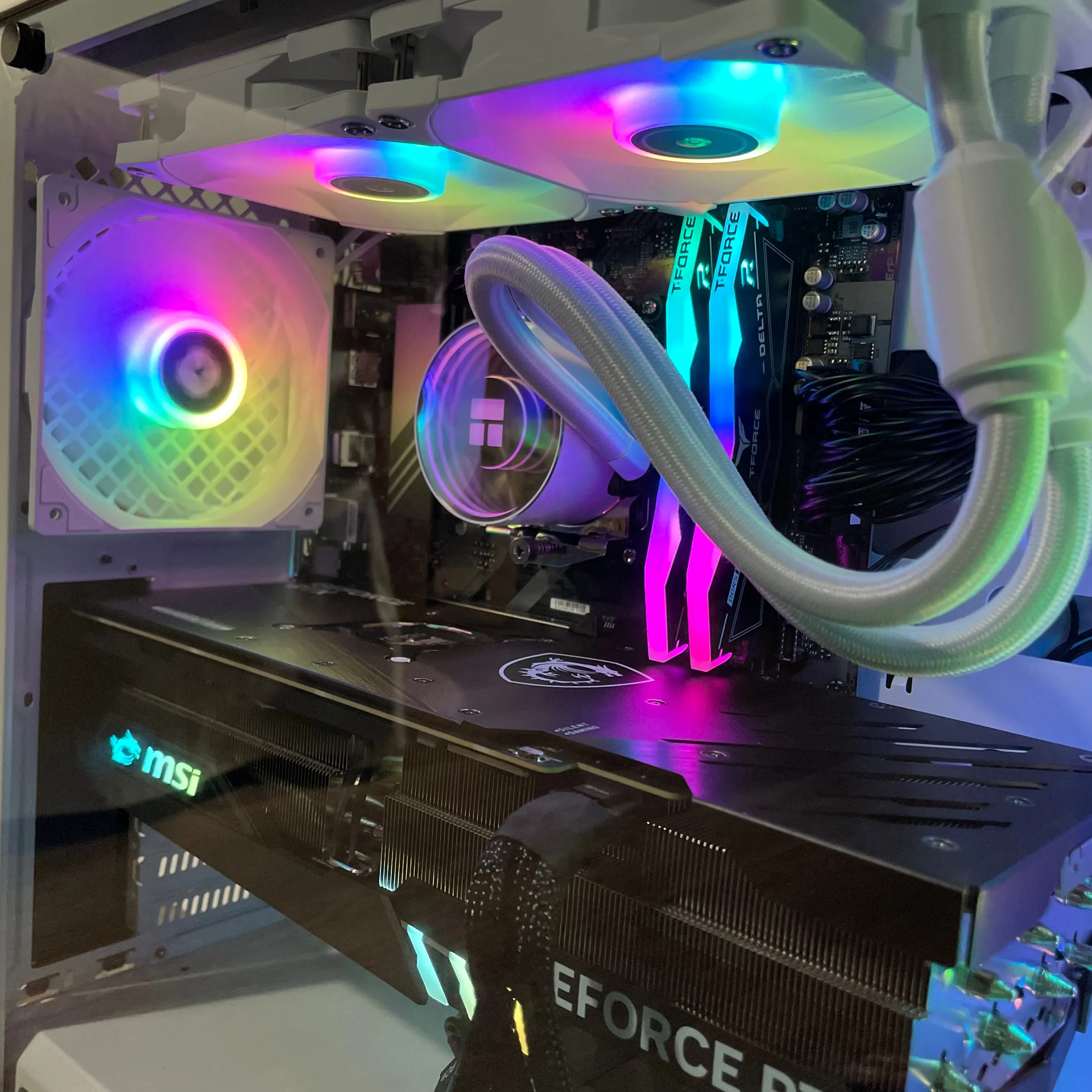 Brand New 8-Core High-End Gaming PC, Ryzen 7 7700x (Better Than i9-12900K), RTX 4090 Options, 32GB 6000mhz DDR5 Ram, 2TB NVME SSD